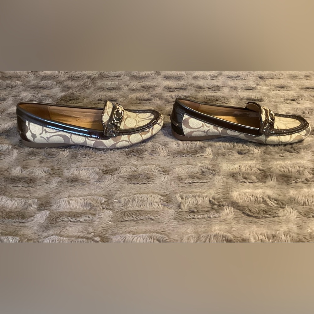 🦌 New Coach Signature Loafer Shoes with C Emblems Size 6.5 - Picture 7 of 9